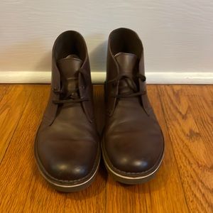 9.5M Brown Chukka Clark’s boots